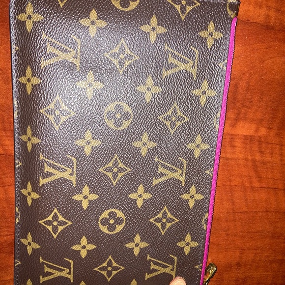 Louis Vuitton Brown Wristlet Monogram with handle. (Authentic ) - Picture 3 of 5